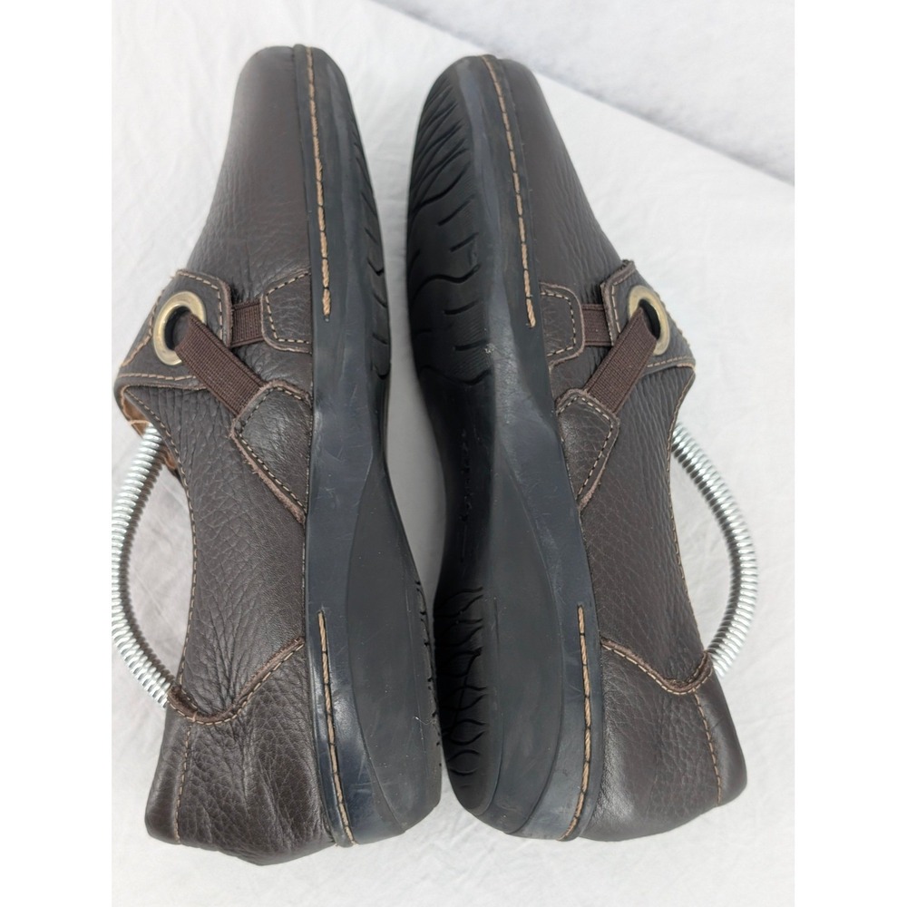 Clarks Womens Brown Leather Slip On Loafers Shoes Side Grommet Sz 6 - Picture 7 of 10